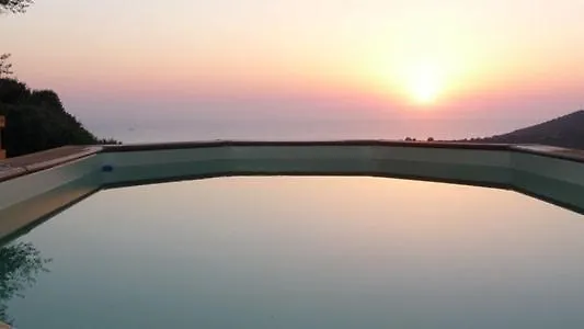 Les Terrasses De Scaglioli בקתה